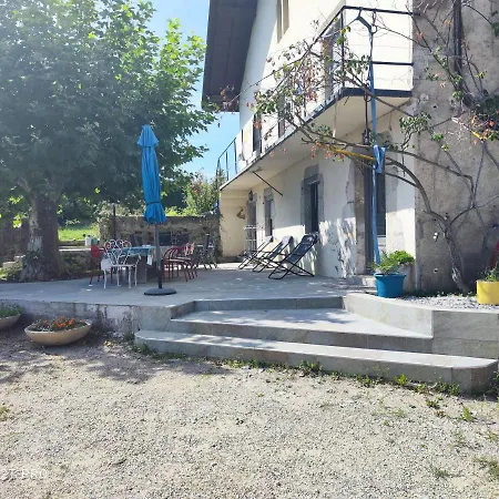 Appartement Renovee Dans Maison Ancienne Amancy Exterior foto